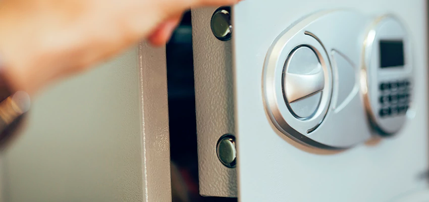 Fingerprint Safe Openers in Bell Gardens, CA